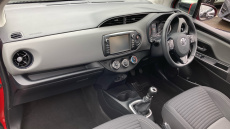 Toyota Yaris 1.5 VVT-i Icon 5dr Petrol Hatchback